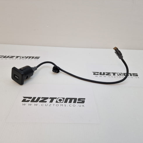 Suzuki USB Port With Cable - 39105-57L10 / 39106-68L00