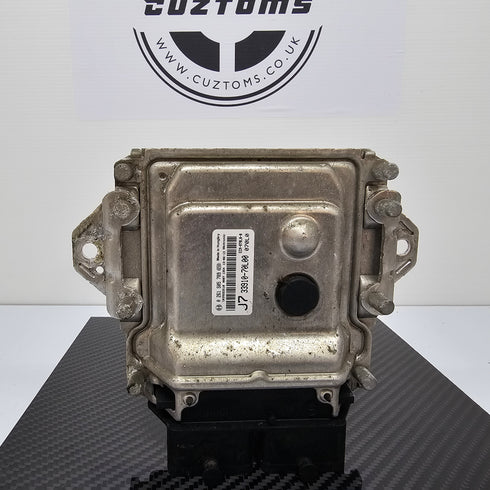 Suzuki Swift Sport ZC32S Engine ECU - 33910-70L00