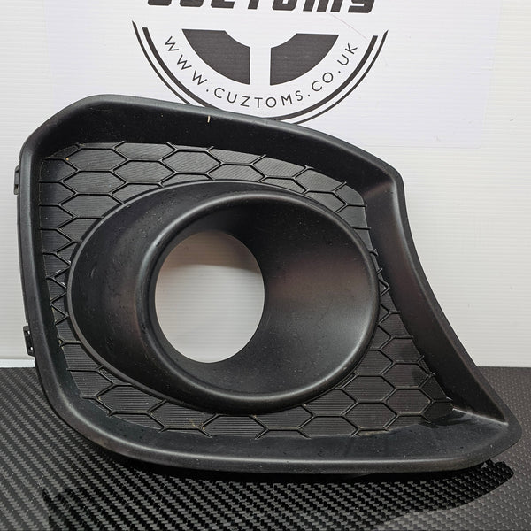 Suzuki Swift Sport ZC33S Fog Light Bezel RH - 71751-68R00