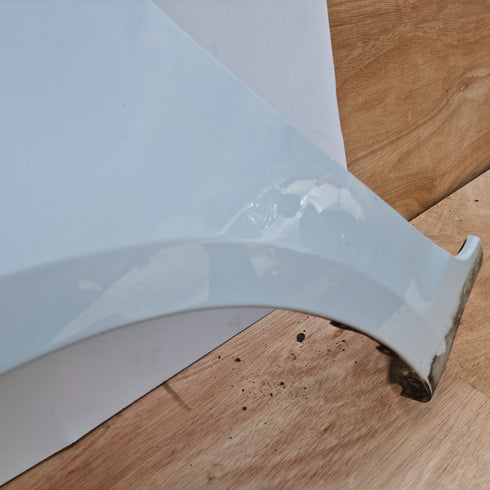 Suzuki Swift NEARSIDE WING / FENDER * WHITE ZNL * 2011-17