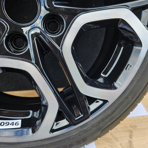 Suzuki Swift Sport ZC33S Single Alloy Wheel & Tyre 195/45/17 * 0946