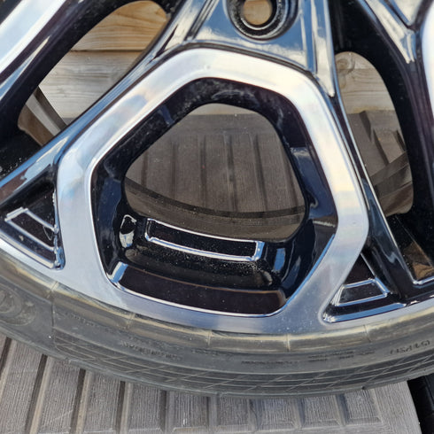 Suzuki Swift Sport ZC33S Single Alloy Wheel & Tyre 195/45/17 *