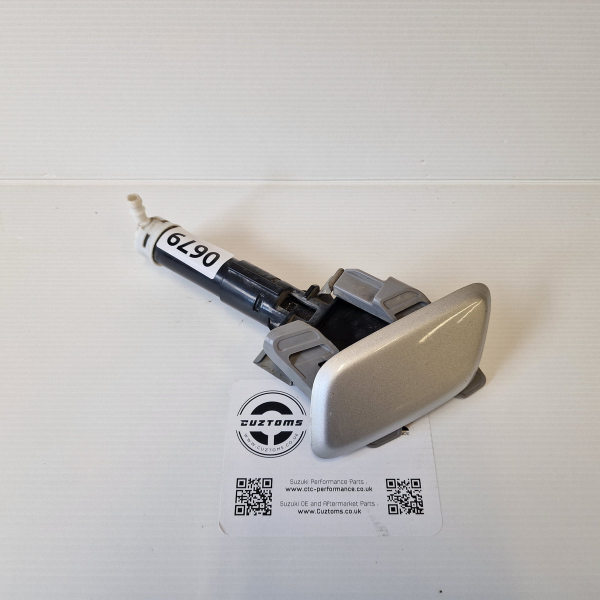 Suzuki Swift Sport ZC32S Nearside Headlight Washer Jet * 39152