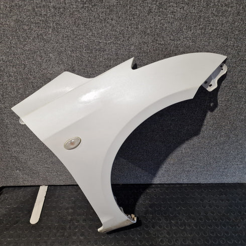 Suzuki Swift Offside Wing / Fender * Pearl White ZNL * 2011-17