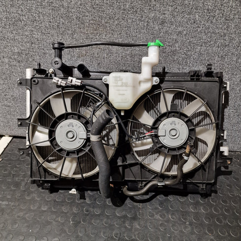 Suzuki Swift Sport ZC33S Radiator & Cooling Fans *