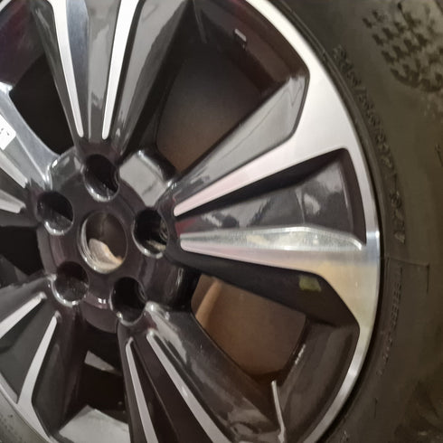Suzuki Vitara SZ5 Single Alloy Wheel & Tyre 215/55/17 * 0747