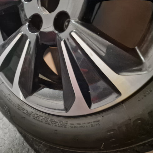 Suzuki Vitara SZ5 Single Alloy Wheel & Tyre 215/55/17 * 0747