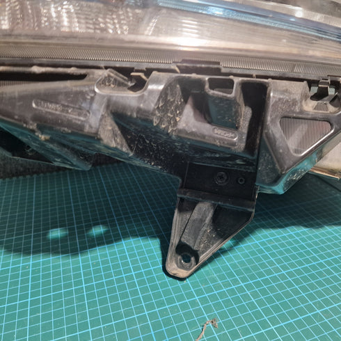 Suzuki VITARA LY Headlight LED Nearside