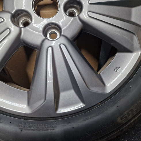 Suzuki Vitara SZ-T Single Alloy Wheel & Tyre 215/55/17 * 0858