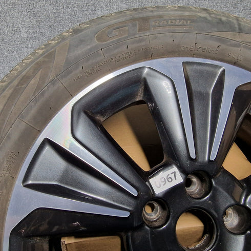 Suzuki Vitara SZ5 Single Alloy Wheel & Tyre 215/55/17 * 0967