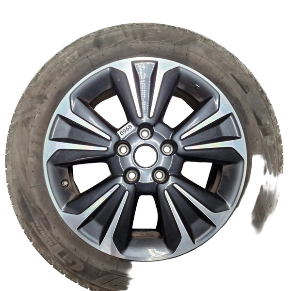 Suzuki Vitara SZ5 Single Alloy Wheel & Tyre 215/55/17 * 0968