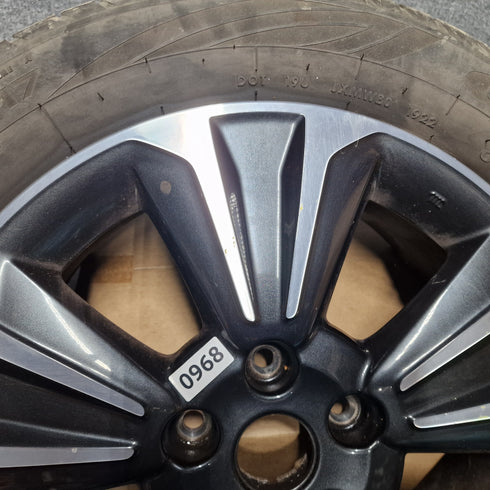 Suzuki Vitara SZ5 Single Alloy Wheel & Tyre 215/55/17 * 0968