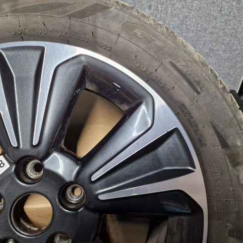 Suzuki Vitara SZ5 Single Alloy Wheel & Tyre 215/55/17 * 0968