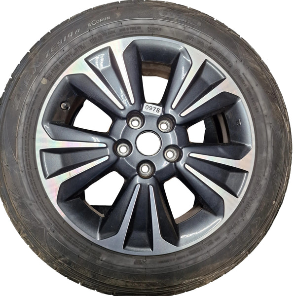 Suzuki Vitara SZ5 Single Alloy Wheel & Tyre 215/55/17 * 0978
