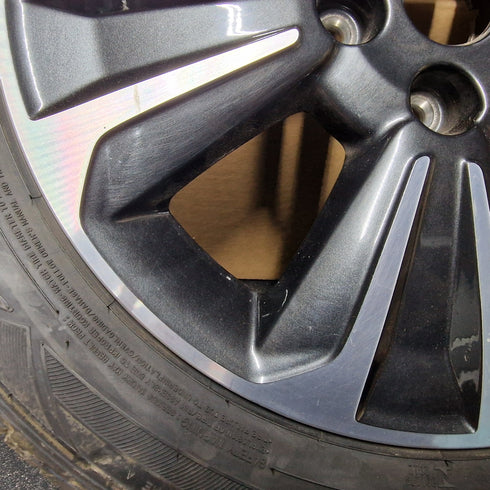 Suzuki Vitara SZ5 Single Alloy Wheel & Tyre 215/55/17 * 0978
