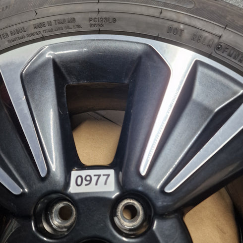 Suzuki Vitara SZ5 Single Alloy Wheel & Tyre 215/55/17 * 0977