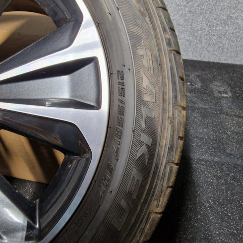 Suzuki Vitara SZ5 Single Alloy Wheel & Tyre 215/55/17 * 0977
