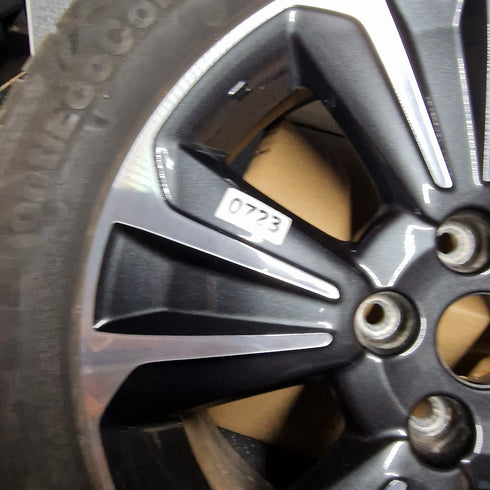Suzuki Vitara SZ5 Single Alloy Wheel & Tyre 215/55/17 * 0723