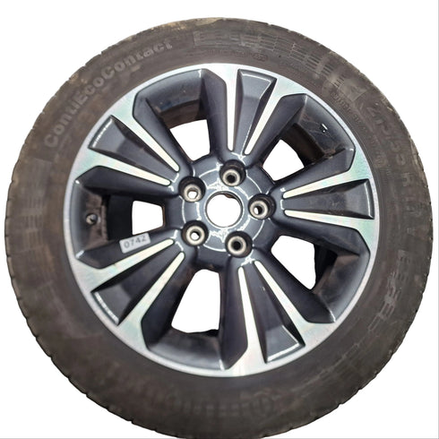 Suzuki Vitara SZ5 Single Alloy Wheel & Tyre 215/55/17 * 0742