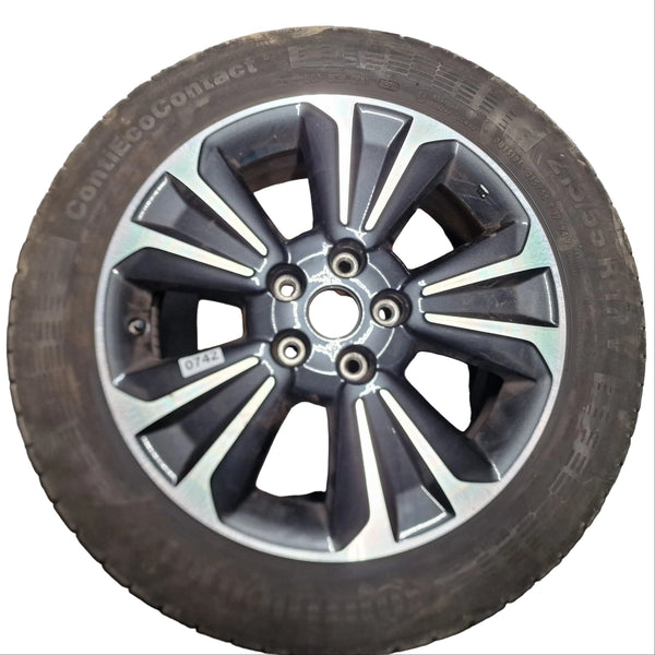 Suzuki Vitara SZ5 Single Alloy Wheel & Tyre 215/55/17 * 0742