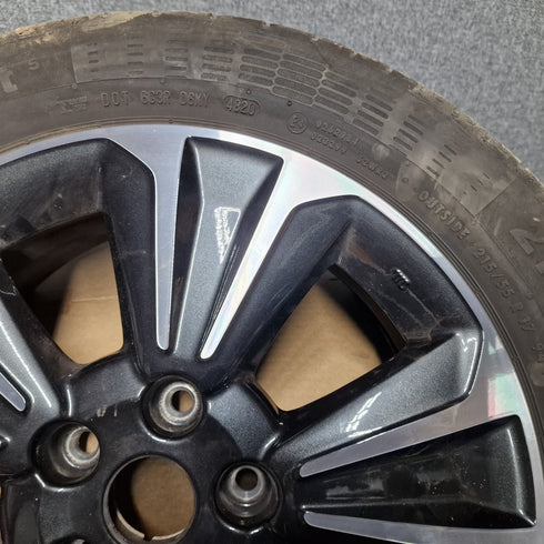 Suzuki Vitara SZ5 Single Alloy Wheel & Tyre 215/55/17 * 0742