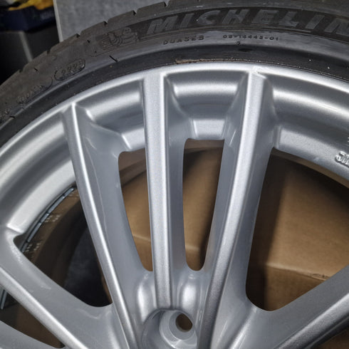 Suzuki Swift Sport ZC32S Single Alloy Wheel & MICHELIN Tyre 195/45/17 *