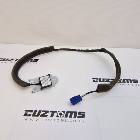 Suzuki GPS Antenna For SDLA / Garmin - 39950-68L10