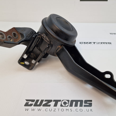 Suzuki Swift Sport ZC32S Engine Mount * 11610-70L00 *