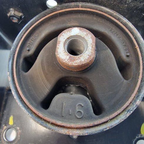 Suzuki Swift Sport ZC32S Gearbox Mount * 11620-70L00 *