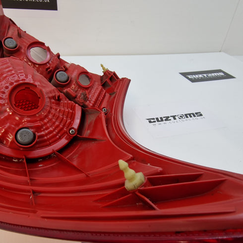 Suzuki Swift Sport ZC32S OS Rear Tail Lamp Unit * 35603-70L00 *