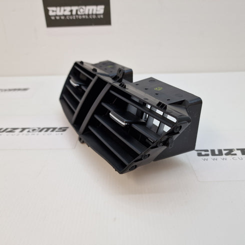 Suzuki Swift Centre Vents * 73610-68L00-5PK * 2011-2017