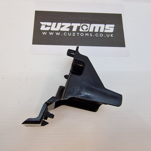 Suzuki Swift Front Bumper Holder Bracket RH * 71733-68L00 R*