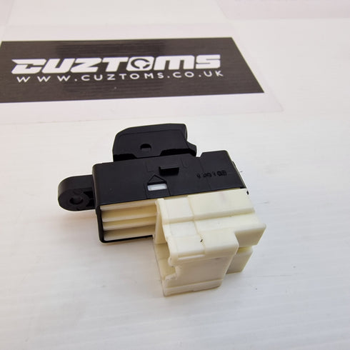 Suzuki Swift Window Switch Passenger Side * 37995-68L00