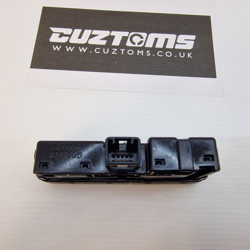 Suzuki Vitara Hazard Light Switch * CZ6056N93A *