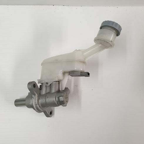 Suzuki Swift Brake Master Cylinder * 2011-2017 *