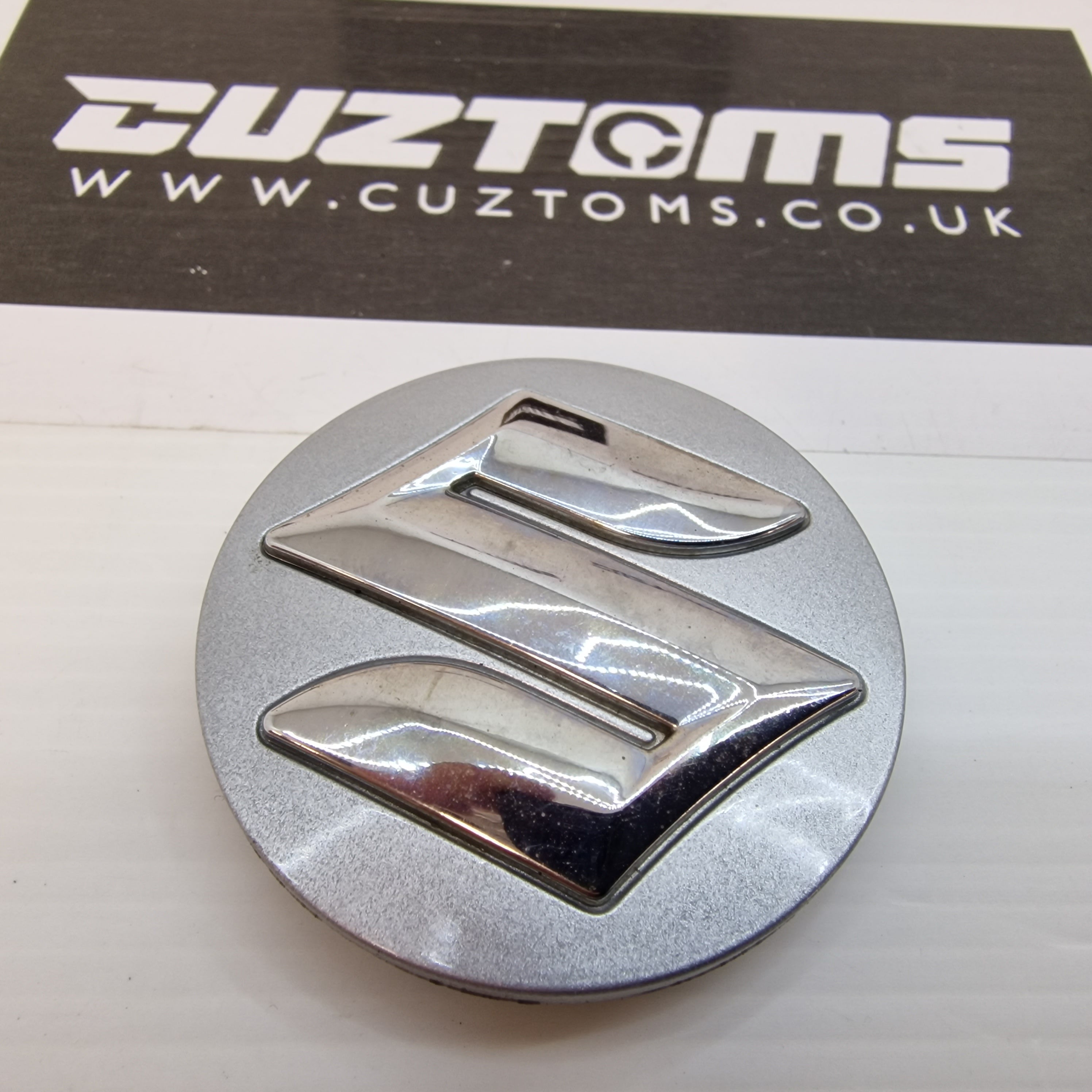 Suzuki Wheel Centre Cap * Silver & Chrome * 43252-51K10 *
