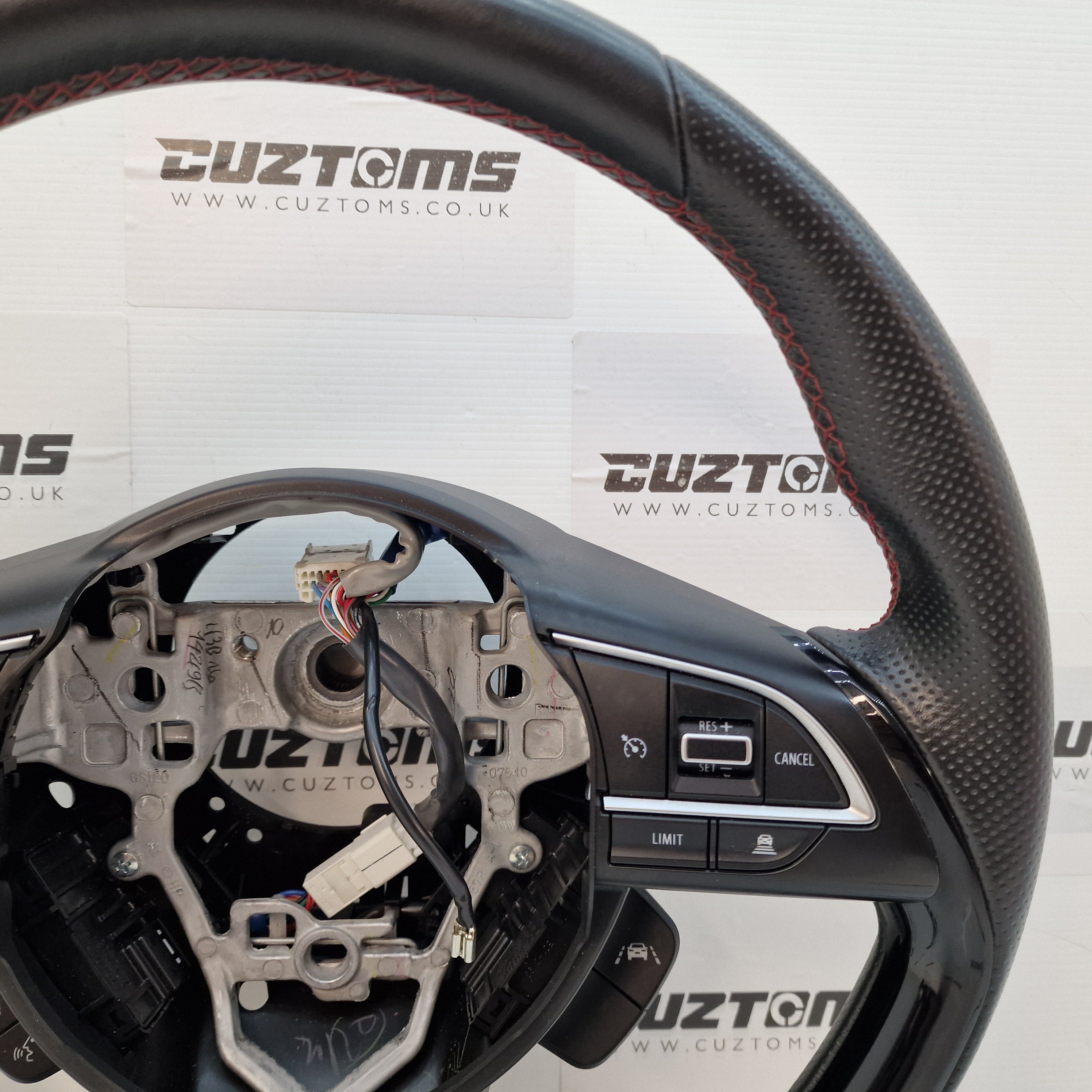 Suzuki Swift Sport ZC33S Steering Wheel * Red Stitching *